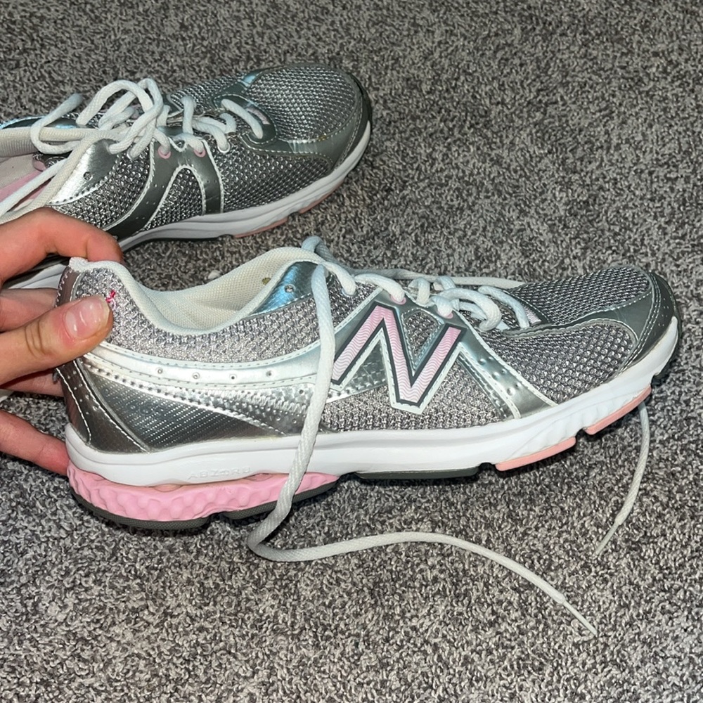 New Balance Trainers - Picture 4 of 5